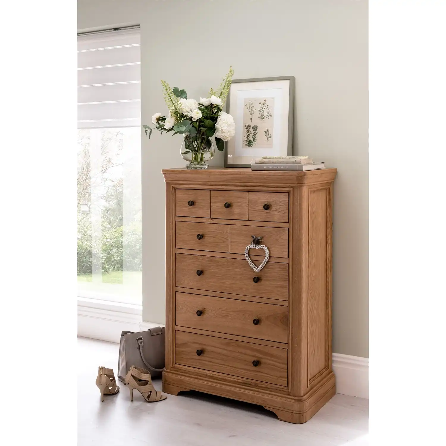Traditional Solid Oak Chest of 8 Drawers